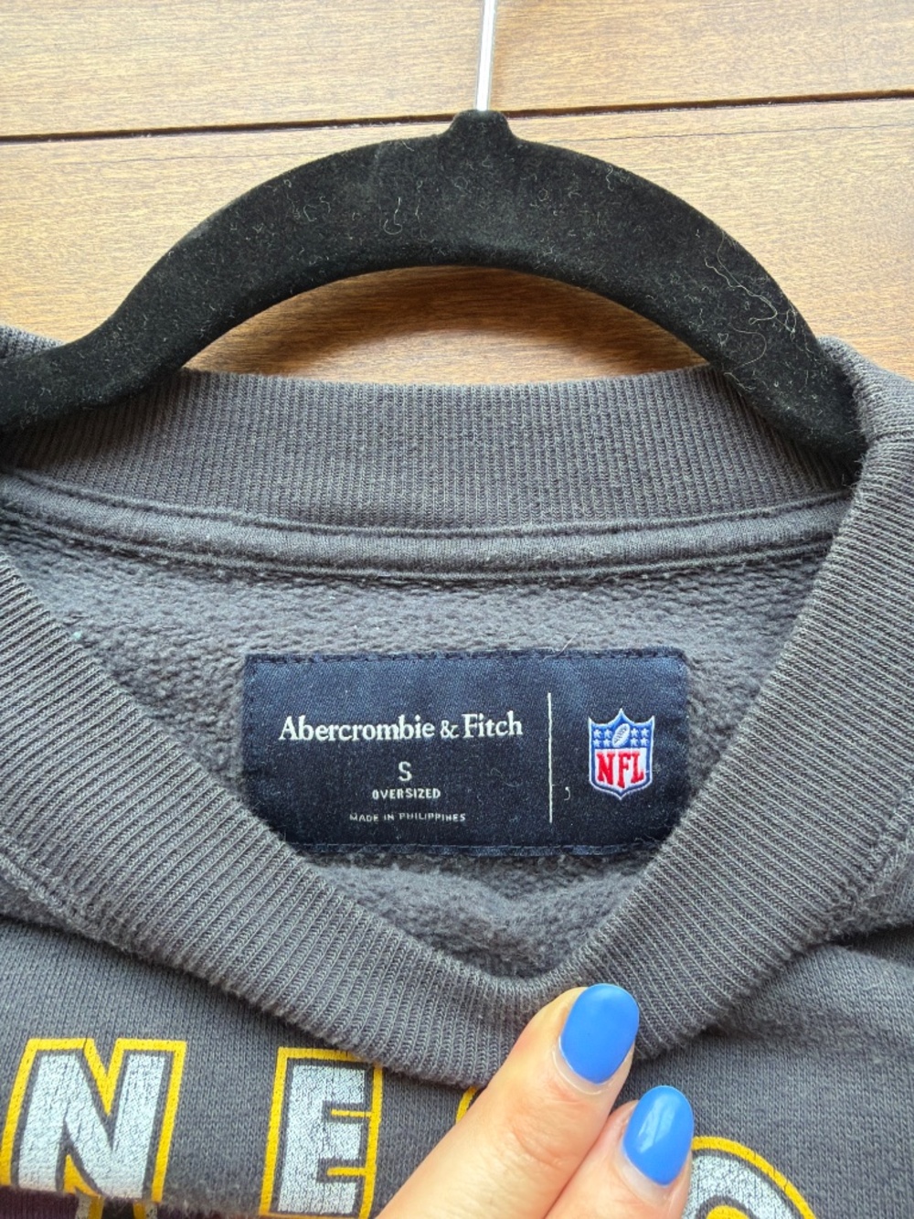 Abercrombie - Minnesota Vikings Graphic Oversize Crew Neck - Picture 2 of 2